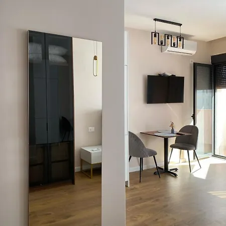 Central Bliss Studio * Tiran